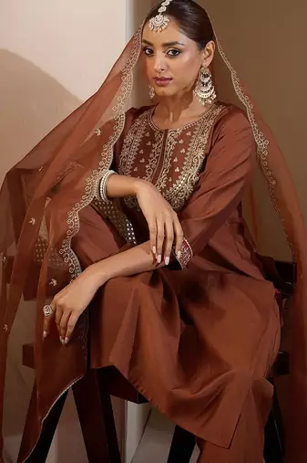 Women Ethnic Motifs Embroidered Thread Work Liva Kurta with Trousers & With Dupatta