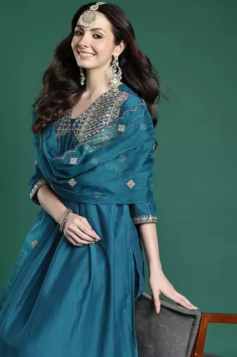 Ethnic Motifs Embroidered Kurta with Trousers & Dupatta