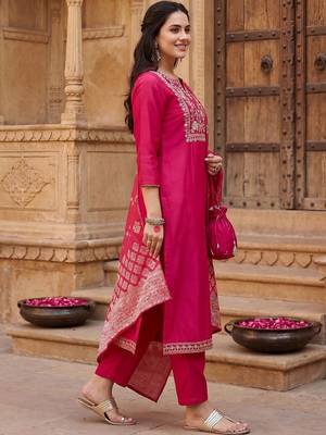 Women Ethnic Motifs Embroidered Kurta with Trousers & With Dupatta 3