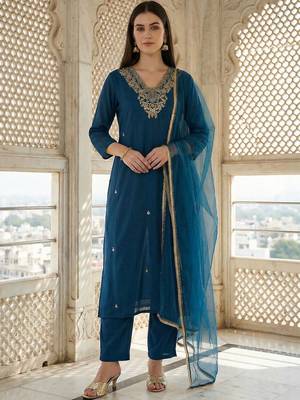 Women Ethnic Motifs Embroidered Thread Work Kurta with Trousers & With Dupatta 1