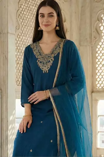 Women Ethnic Motifs Embroidered Thread Work Kurta with Trousers & With Dupatta