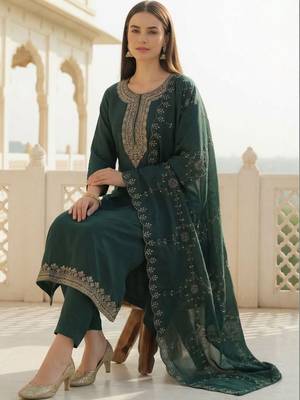 Women Ethnic Motifs Embroidered Thread Work Kurta with Trousers & With Dupatta 4