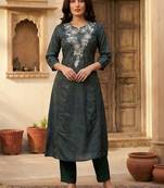 Women Bandhani Embroidered Thread Work Kurta with Trousers