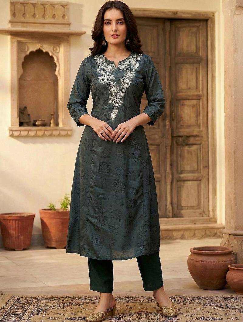 Women Bandhani Embroidered Thread Work Kurta with Trousers