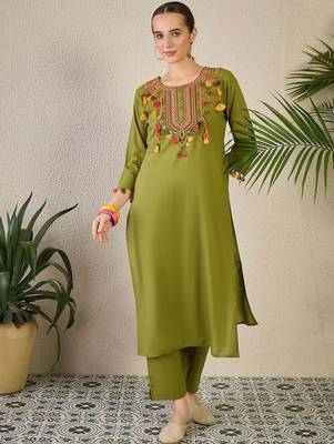Women Set Green Embroidered Straight Co-Ords 1