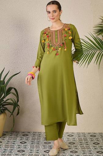 Women Set Green Embroidered Straight Co-Ords