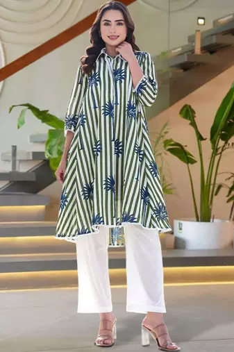 Women Printed Cotton Kurta with Trousers