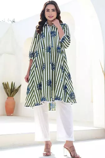 Women Printed Cotton Kurta with Trousers