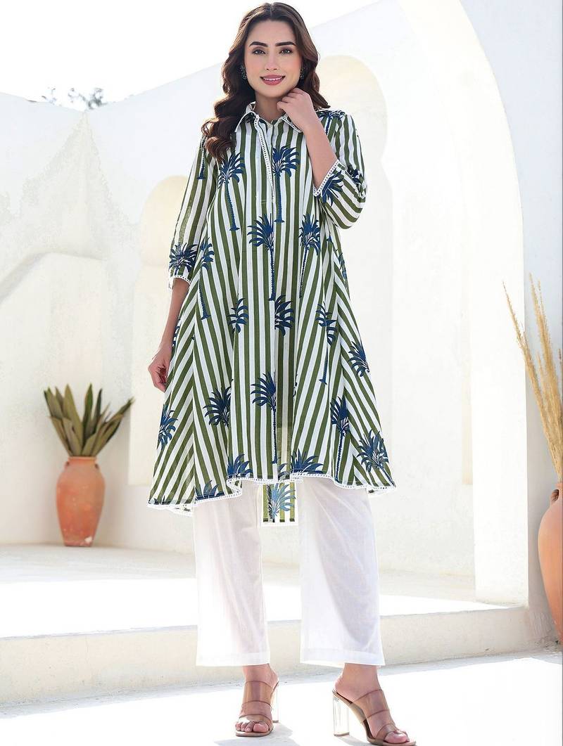 Women Printed Cotton Kurta with Trousers