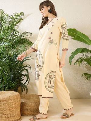 Floral Printed Thread Work Cotton Kurta With Palazzos 3