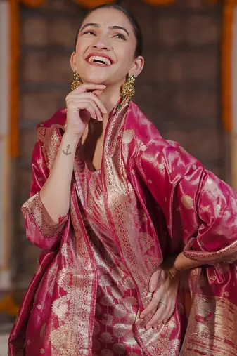 Women Solid Woven Design Kurta with Trousers & With Dupatta