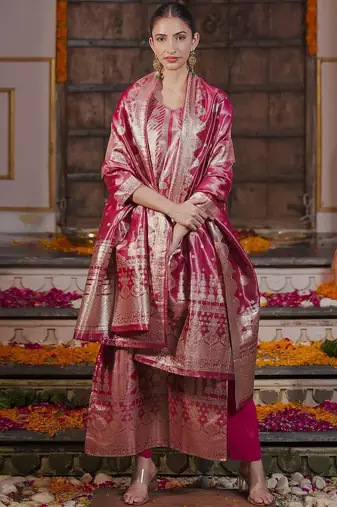 Women Solid Woven Design Kurta with Trousers & With Dupatta