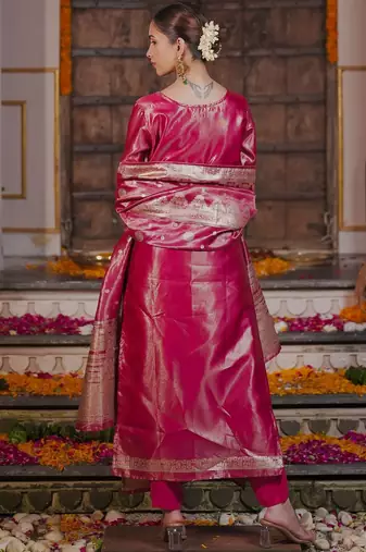 Women Solid Woven Design Kurta with Trousers & With Dupatta