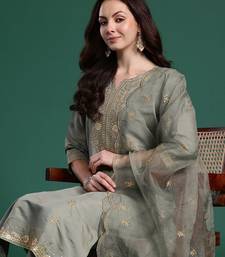 Women Ethnic Motifs Embroidered Kurta with Trousers & With Dupatta