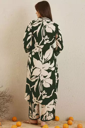 Floral Printed Shirt Collar Straight Kurta With Trousers