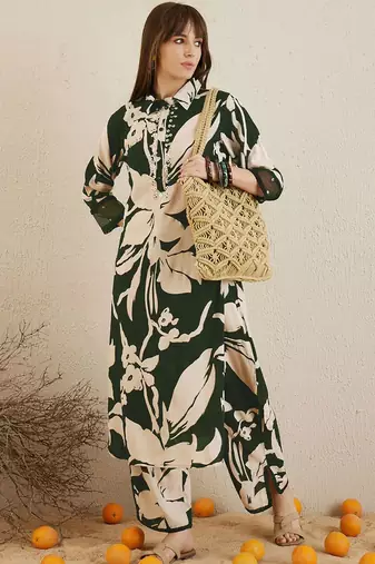 Floral Printed Shirt Collar Straight Kurta With Trousers