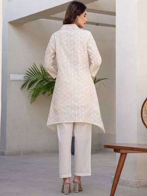 Floral Printed Shirt Collar A-Line Cotton Kurta With Trousers 5