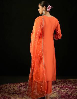 Paisley Yoke Design Liva Straight Republic Day Kurta With Trousers & Dupatta 5