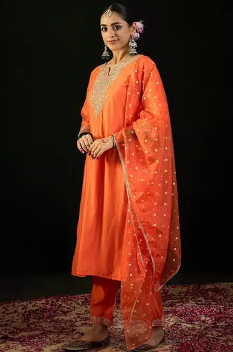 Paisley Yoke Design Liva Straight Republic Day Kurta With Trousers & Dupatta