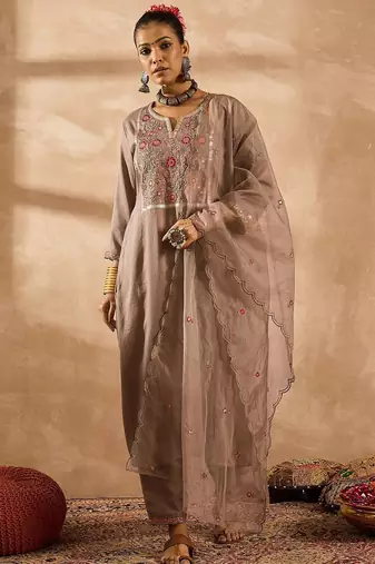 Women Ethnic Motifs Embroidered Thread Work Kurta with Trousers & With Dupatta