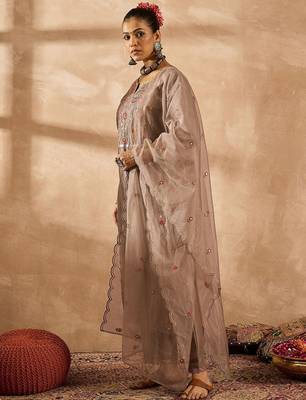 Women Ethnic Motifs Embroidered Thread Work Kurta with Trousers & With Dupatta 3