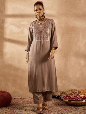 Women Ethnic Motifs Embroidered Thread Work Kurta with Trousers & With Dupatta 6