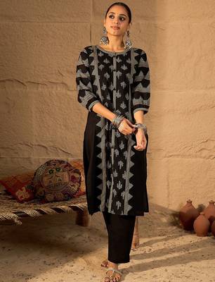 Ethnic Motifs Printed Cotton Straight Kurta With Trousers 1