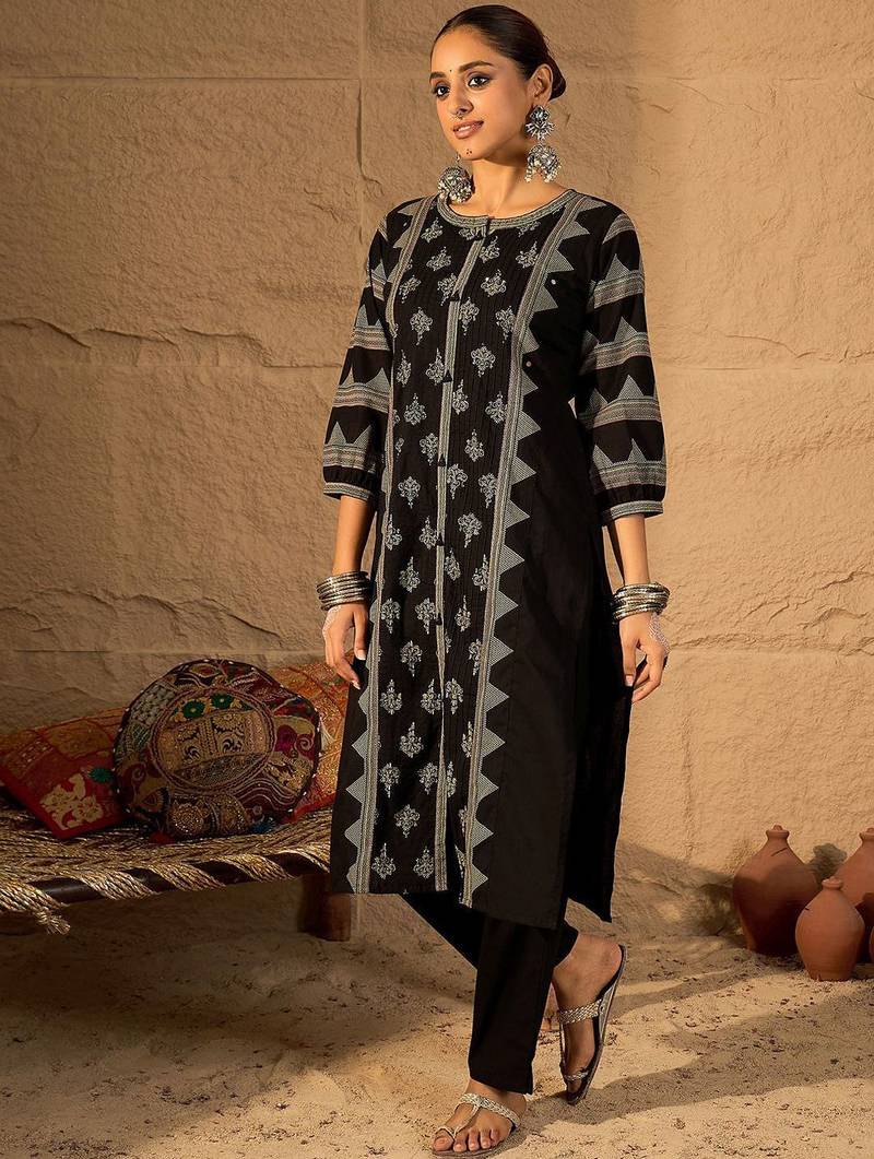 Ethnic Motifs Printed Cotton Straight Kurta With Trousers