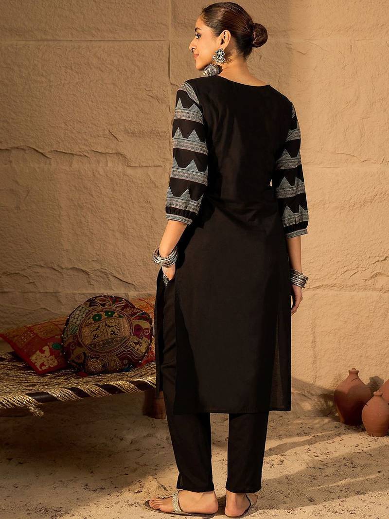 Ethnic Motifs Printed Cotton Straight Kurta With Trousers