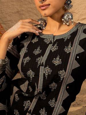 Ethnic Motifs Printed Cotton Straight Kurta With Trousers 6