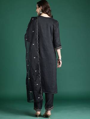 Ethnic Motifs Embroidered Cotton Kurta with Trousers & Dupatta 7