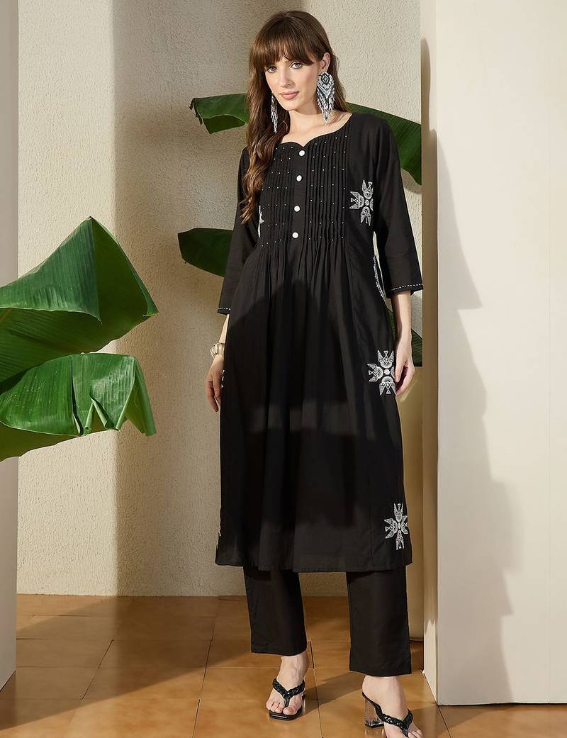 Women Embroidered Thread Work Cotton Kurta with Trousers