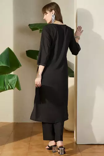 Women Embroidered Thread Work Cotton Kurta with Trousers