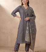 Women Ethnic Motifs Embroidered Kurta with Trousers & With Dupatta
