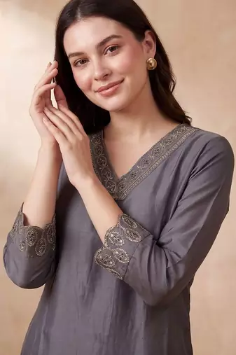 Women Ethnic Motifs Embroidered Kurta with Trousers & With Dupatta