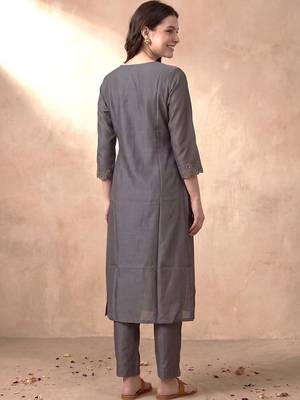 Women Ethnic Motifs Embroidered Kurta with Trousers & With Dupatta 5