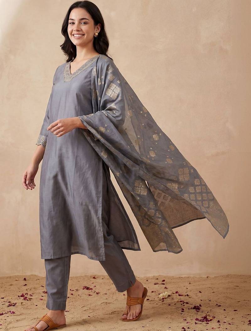 Women Ethnic Motifs Embroidered Kurta with Trousers & With Dupatta
