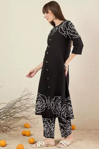 Women Floral Print Cotton Kurta Sets