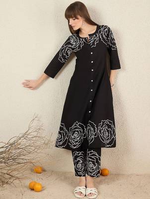 Women Floral Print Cotton Kurta Sets 5