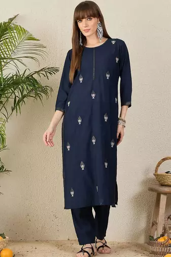 Ethnic Motifs Embroidered Straight Kurta With Trouser