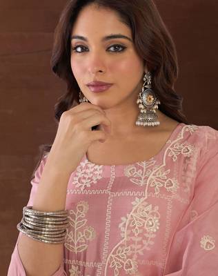 Women Ethnic Motifs Embroidered Thread Work Kurta with Trousers & With Dupatta 2