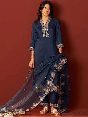 Women Floral Embroidered Kurta with Trousers & Dupatta 5