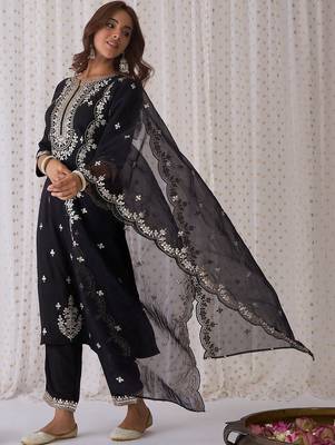 Women Ethnic Motifs Embroidered Kurta with Trousers & With Dupatta 5