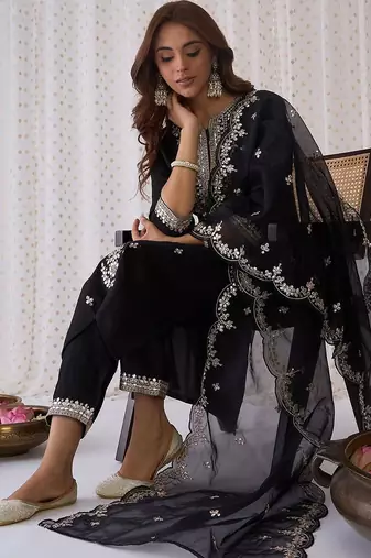 Women Ethnic Motifs Embroidered Kurta with Trousers & With Dupatta