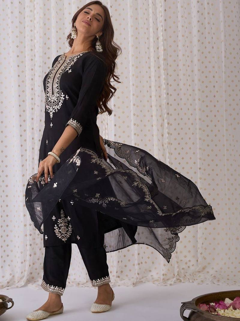 Women Ethnic Motifs Embroidered Kurta with Trousers & With Dupatta