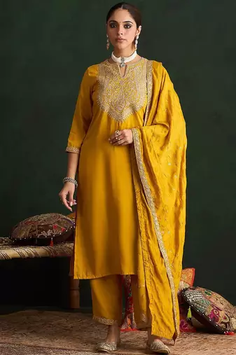 Ethnic Motifs Embroidered Kurta With Trousers & Dupatta