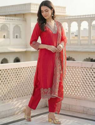 Women Embroidered Thread Work Kurta with Trousers & With Dupatta 3