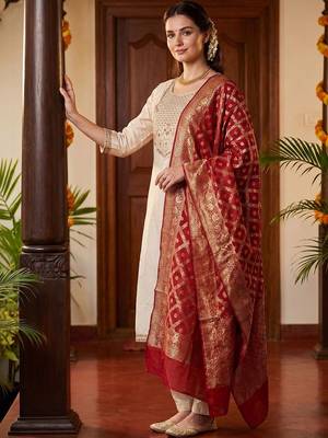 Women Ethnic Motifs Embroidered Thread Work Kurta with Trousers & With Dupatta 3