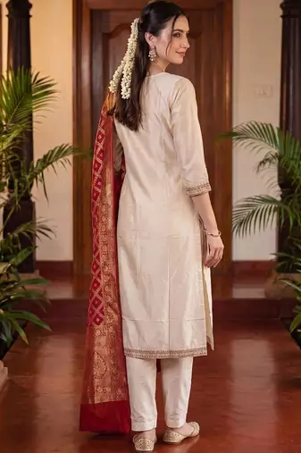 Women Ethnic Motifs Embroidered Thread Work Kurta with Trousers & With Dupatta