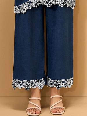 Women Ethnic Motifs Embroidered Thread Work Linen Kurta with Palazzos 6